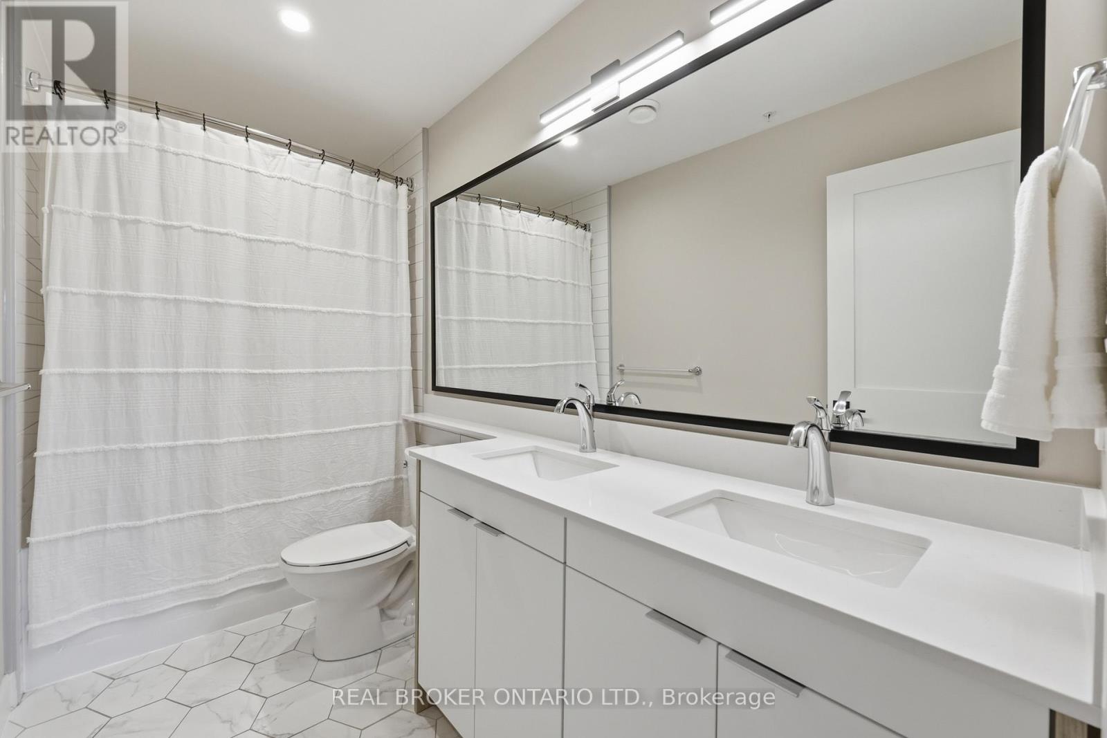 #313 34 NORMAN STREET - 23