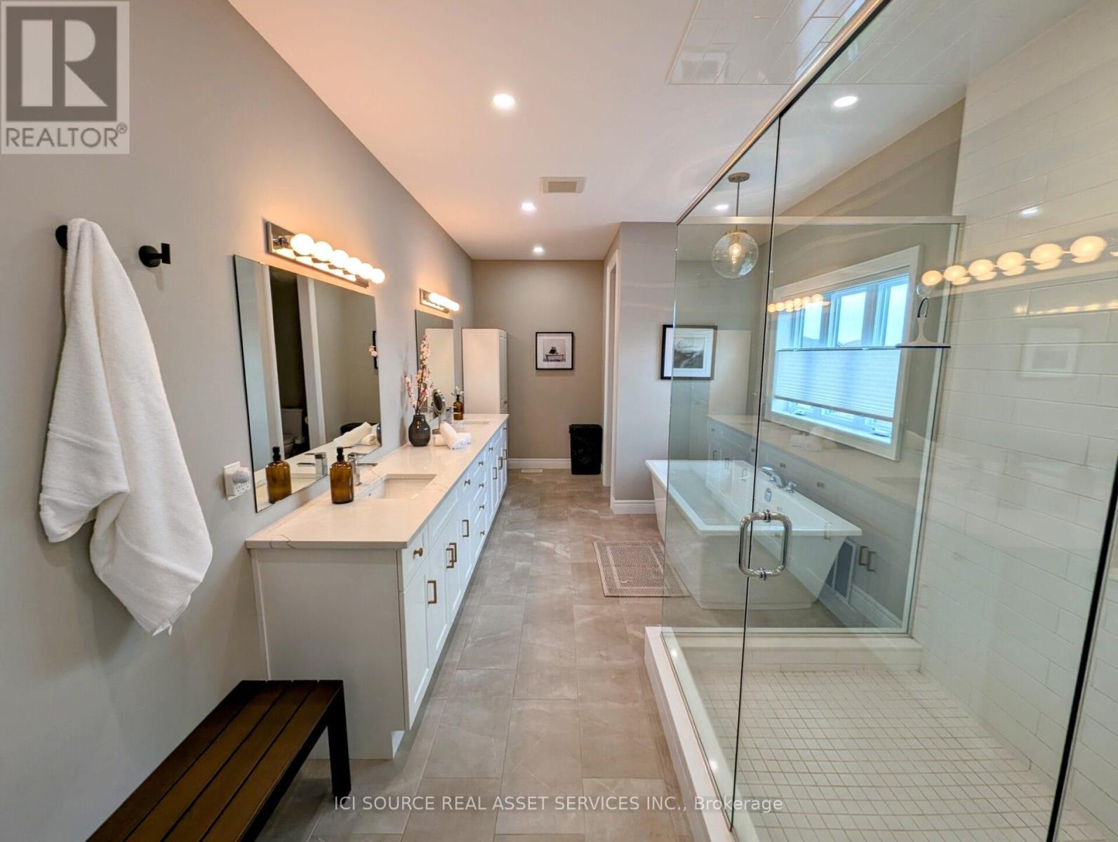 183 AMBROUS CRESCENT - 15