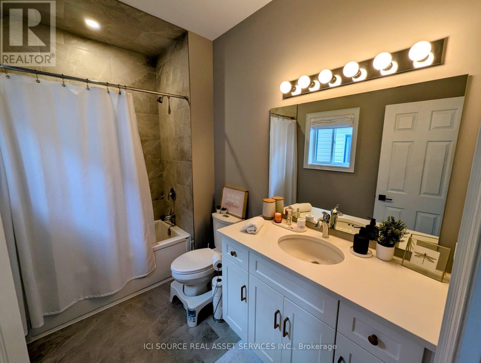 183 AMBROUS CRESCENT - 18