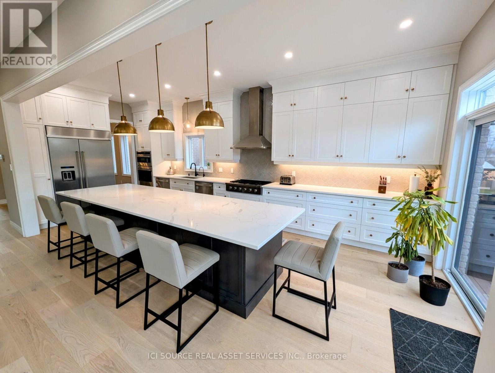 183 AMBROUS CRESCENT - 2