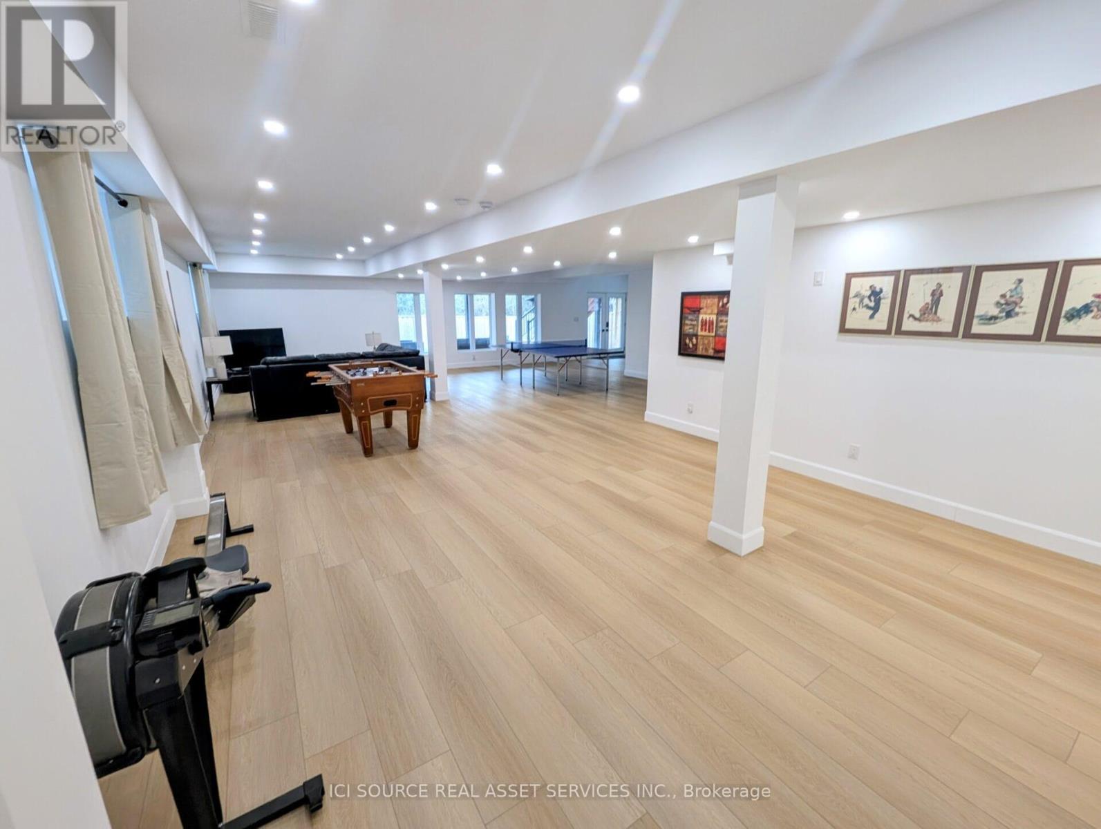 183 AMBROUS CRESCENT - 24