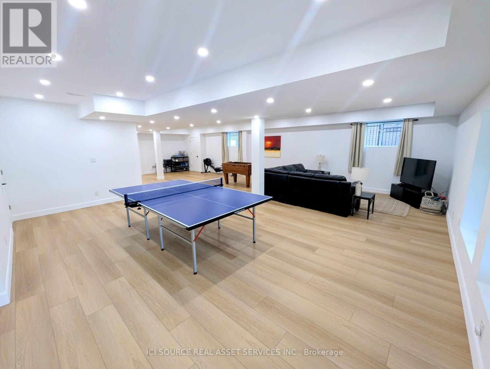 183 AMBROUS CRESCENT - 26