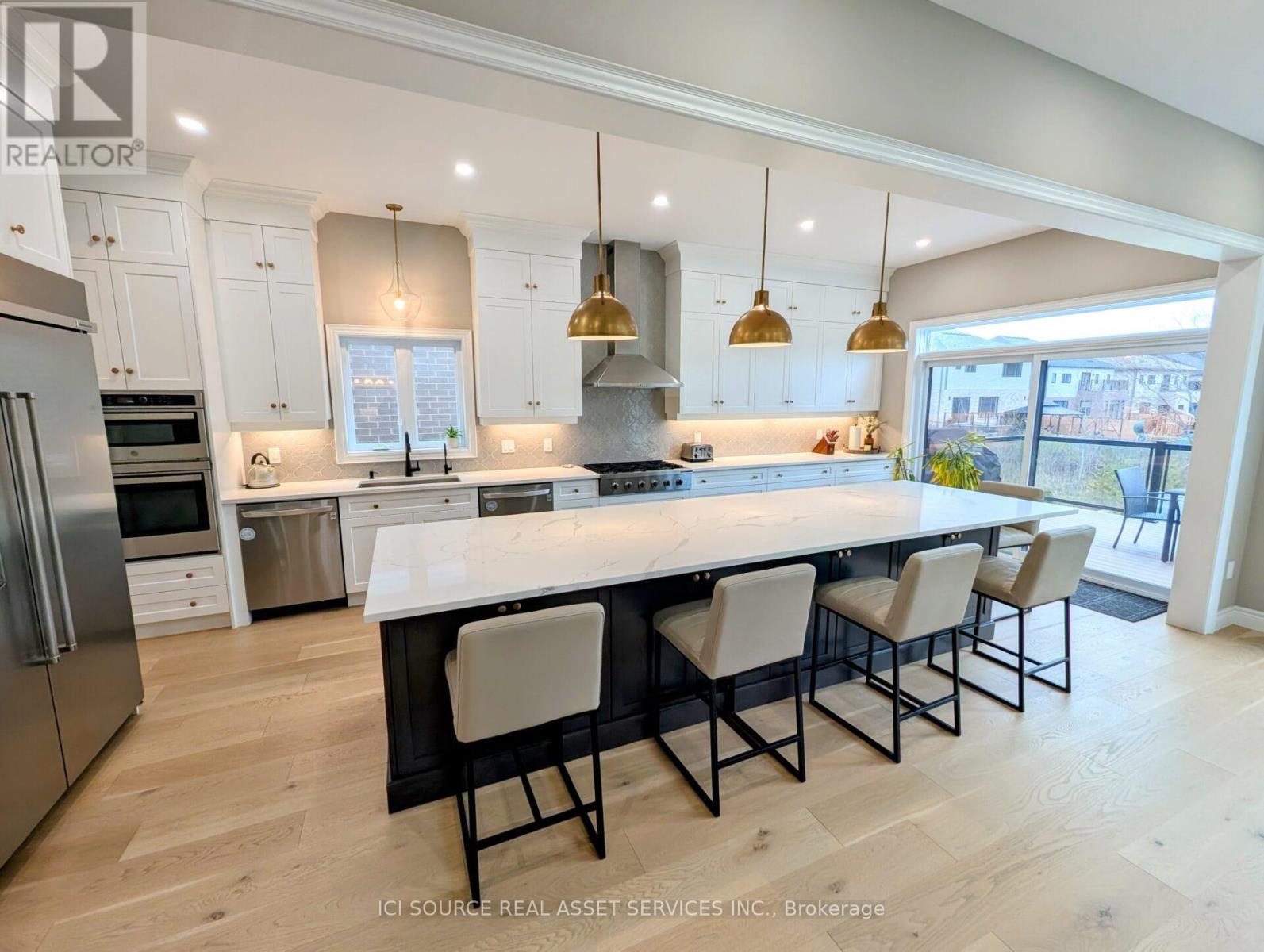 183 AMBROUS CRESCENT - 4
