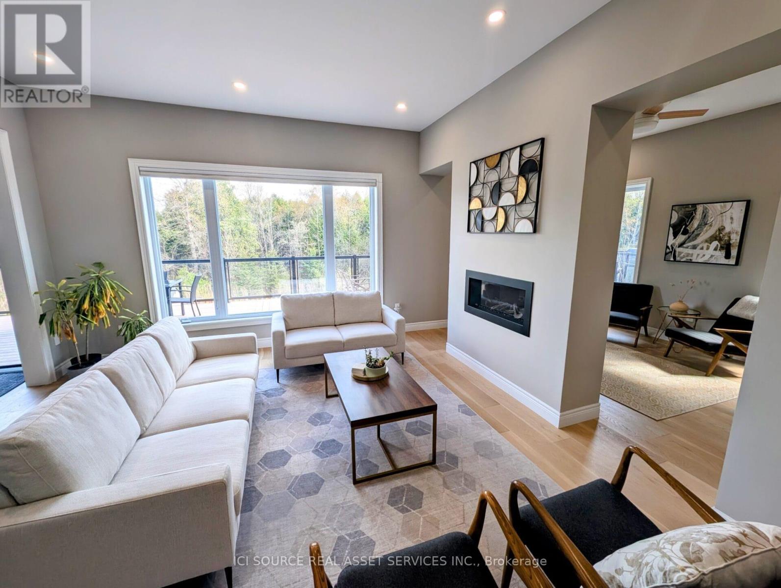 183 AMBROUS CRESCENT - 6