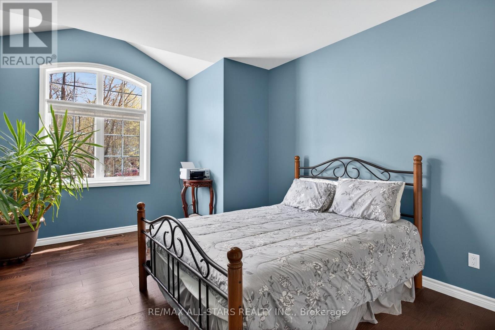 81 LAKELAND AVENUE - 23