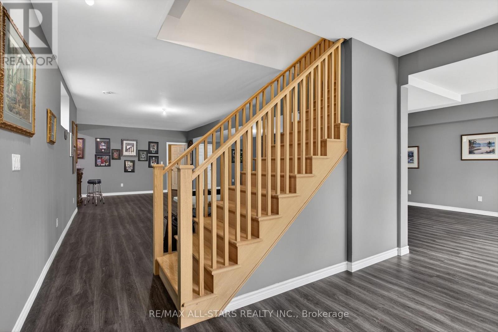 81 LAKELAND AVENUE - 28