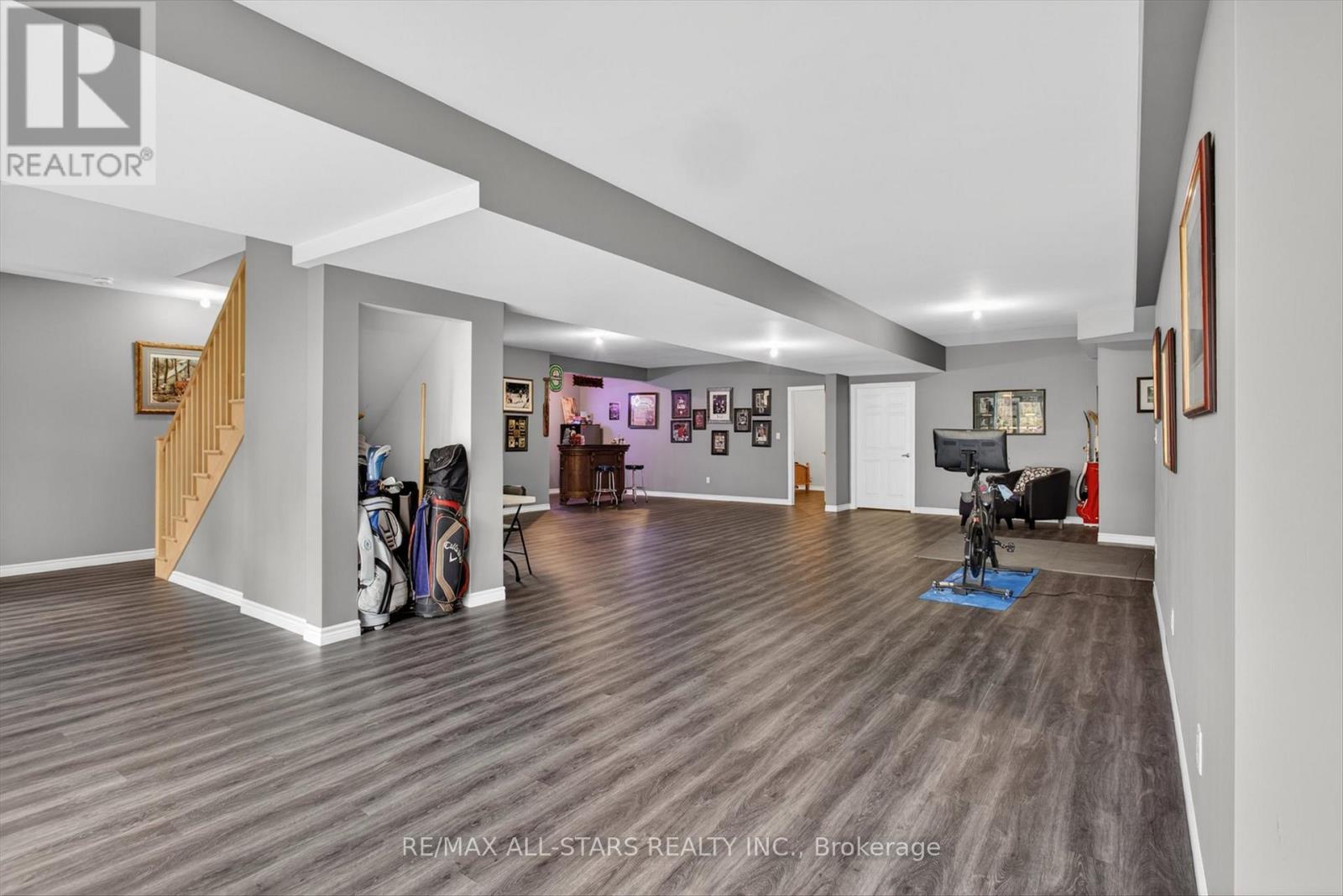 81 LAKELAND AVENUE - 30