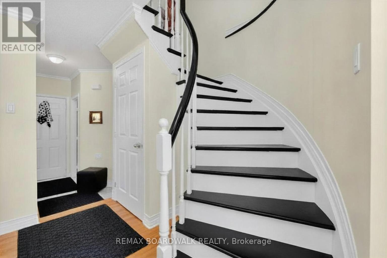 42 COLLEGE CIRCLE - 4