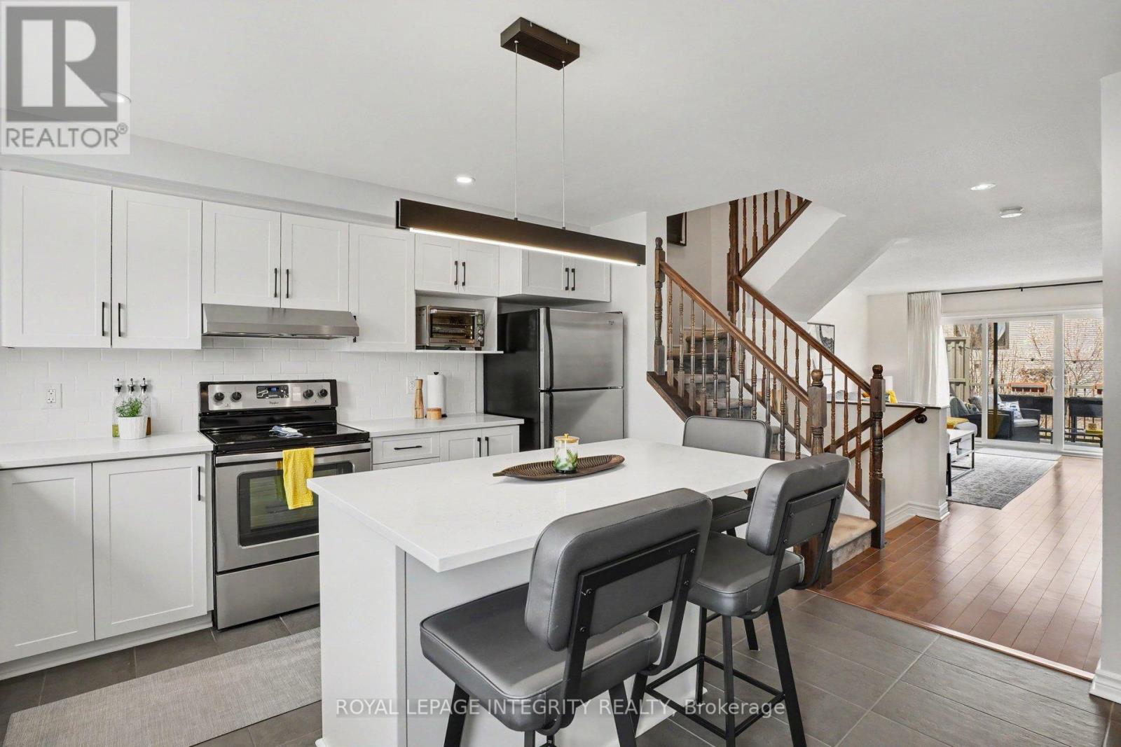 #40 63 MERSEY DRIVE - 15