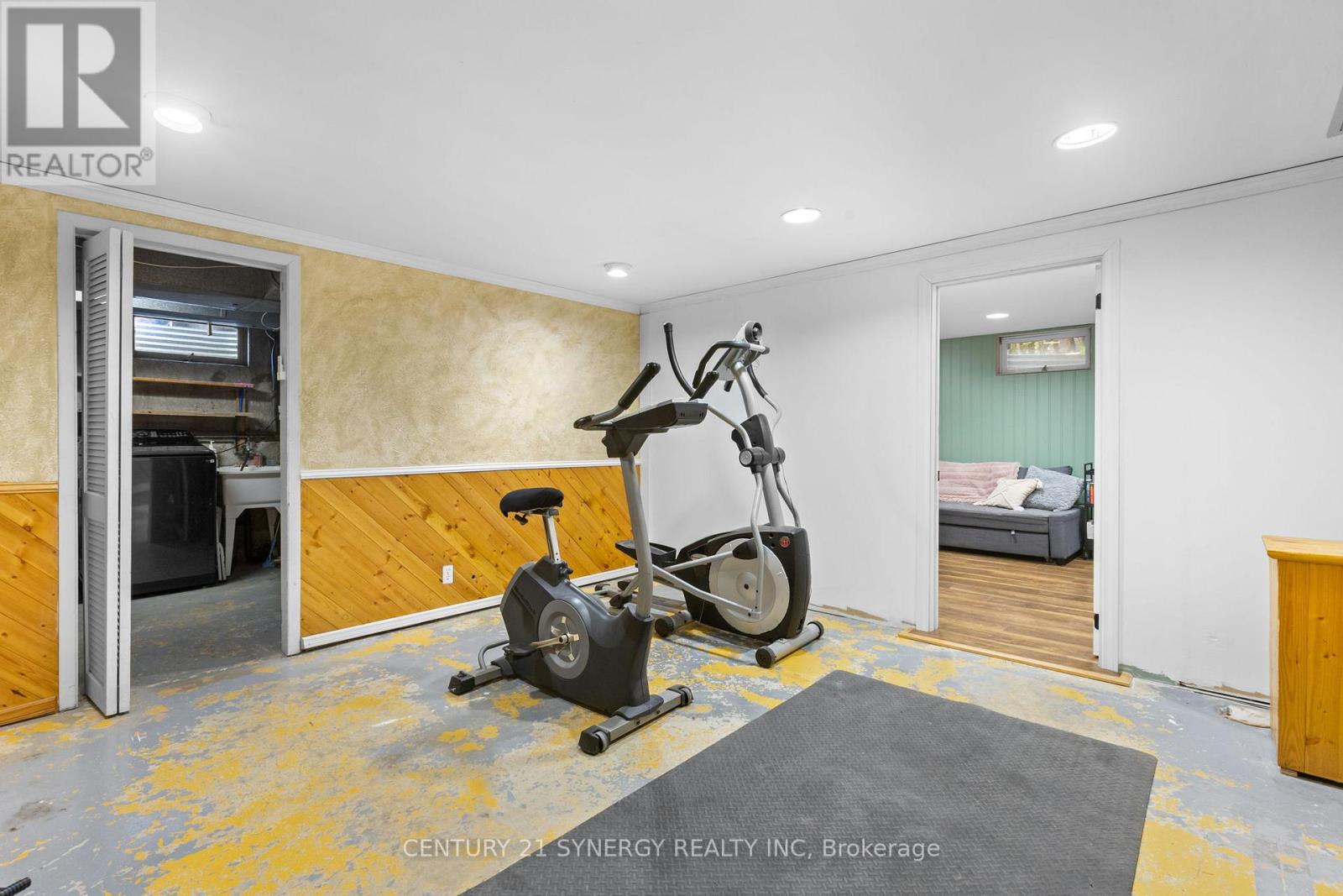 346 NAGEL AVENUE - 29