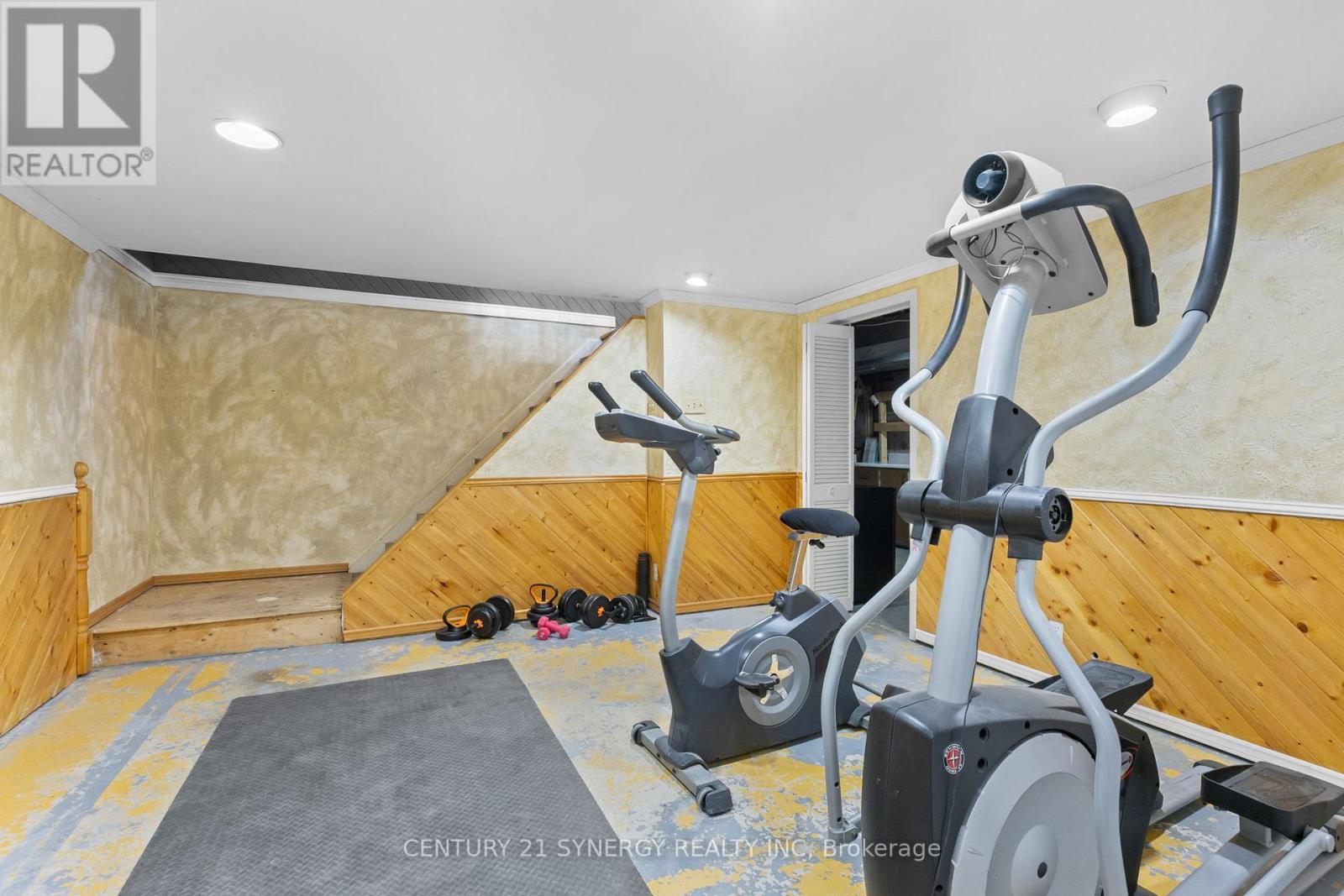 346 NAGEL AVENUE - 30