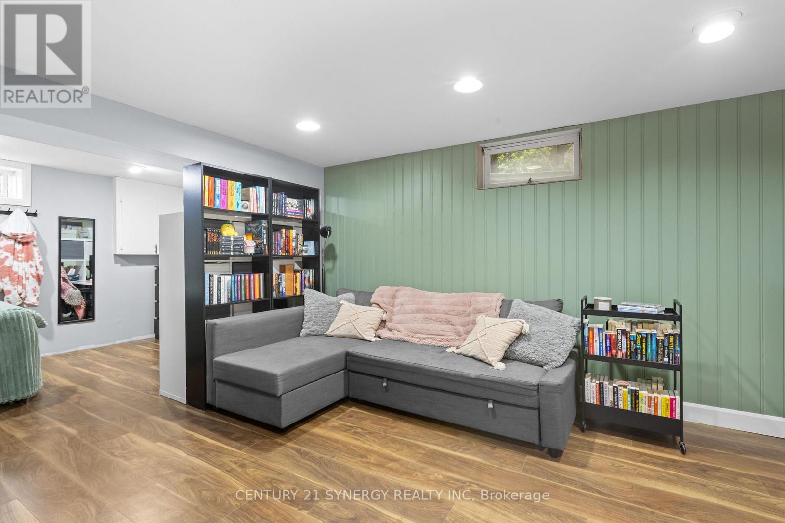 346 NAGEL AVENUE - 32