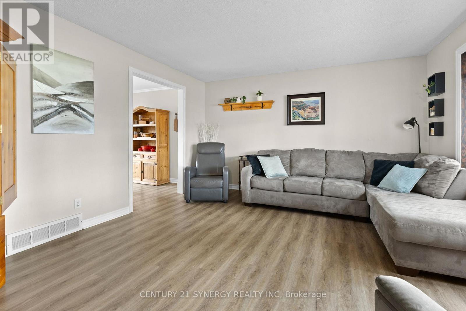 346 NAGEL AVENUE - 7