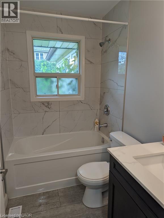90 CLIVE Road Unit# Upper, Kitchener, Ontario, N2H3N6 — Photo 3