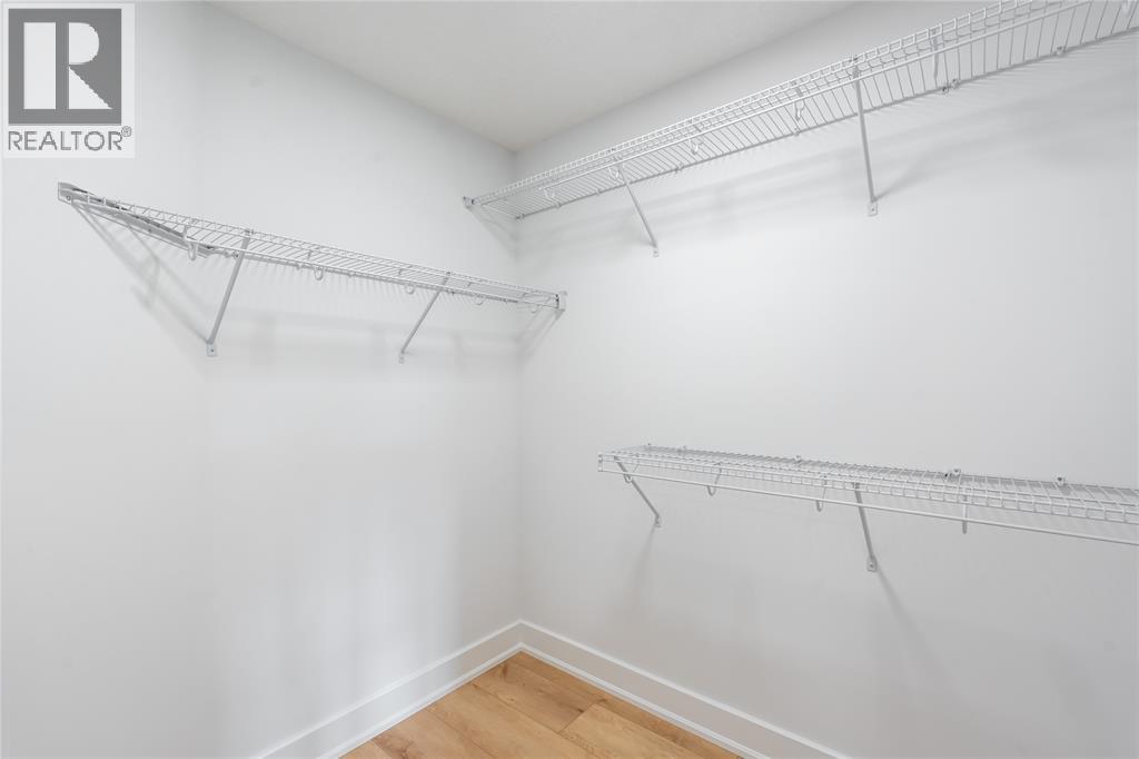 1045 MANHATTAN DRIVE, Sarnia, Ontario, N7S0H1 — Photo 3