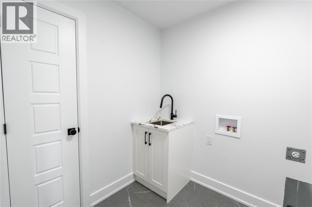 1045 MANHATTAN DRIVE, Sarnia, Ontario, N7S0H1 — Photo 11