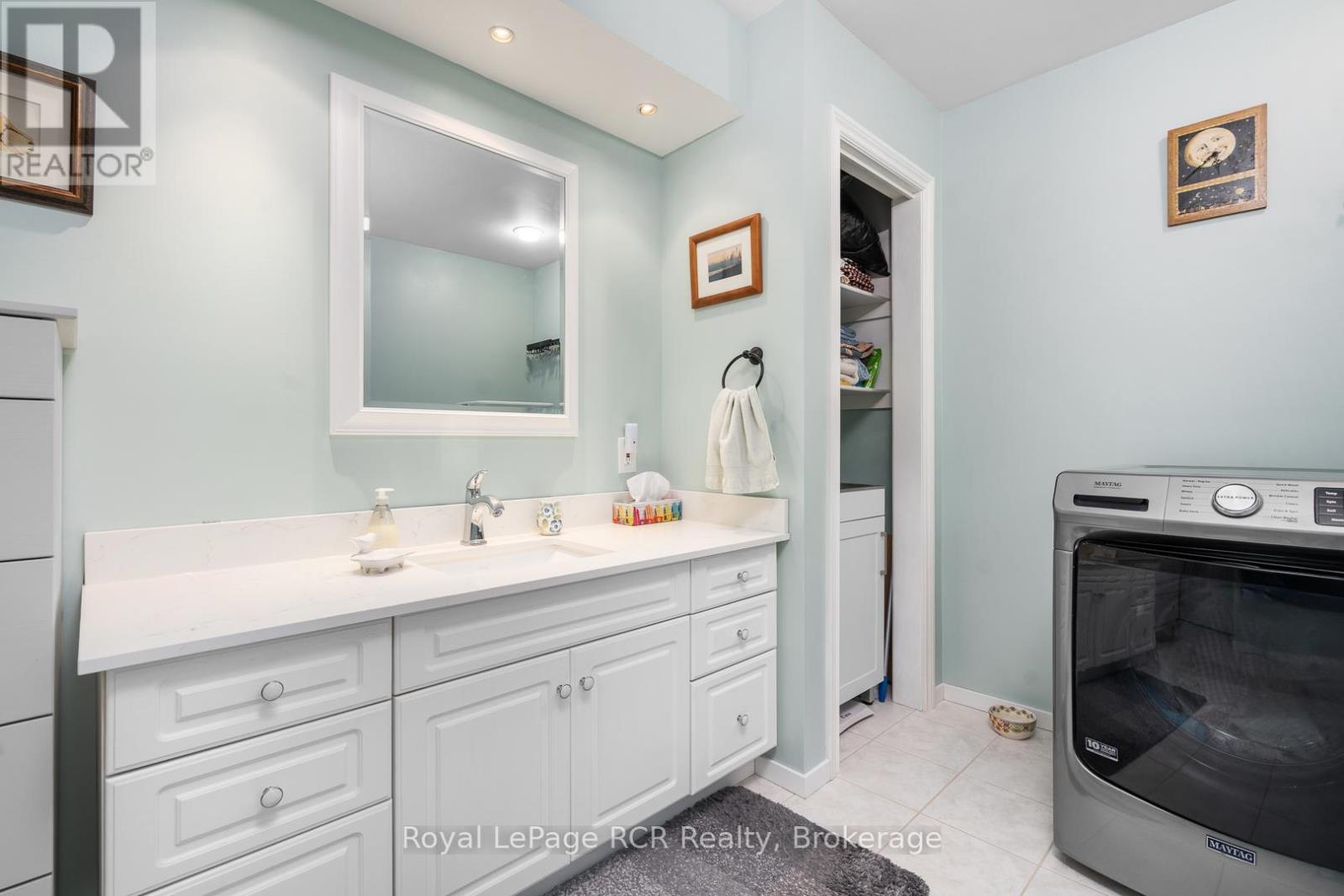 502183 GREY ROAD 1 ROAD - 33