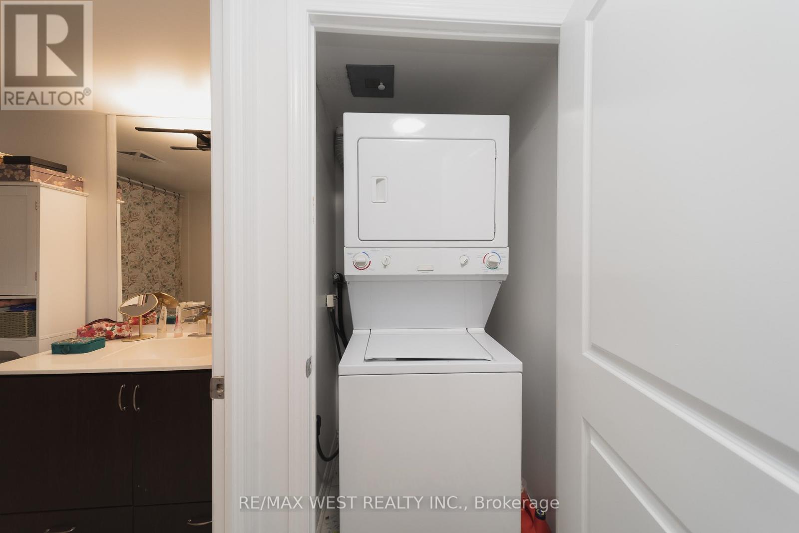 #524 27 REAN DRIVE - 16