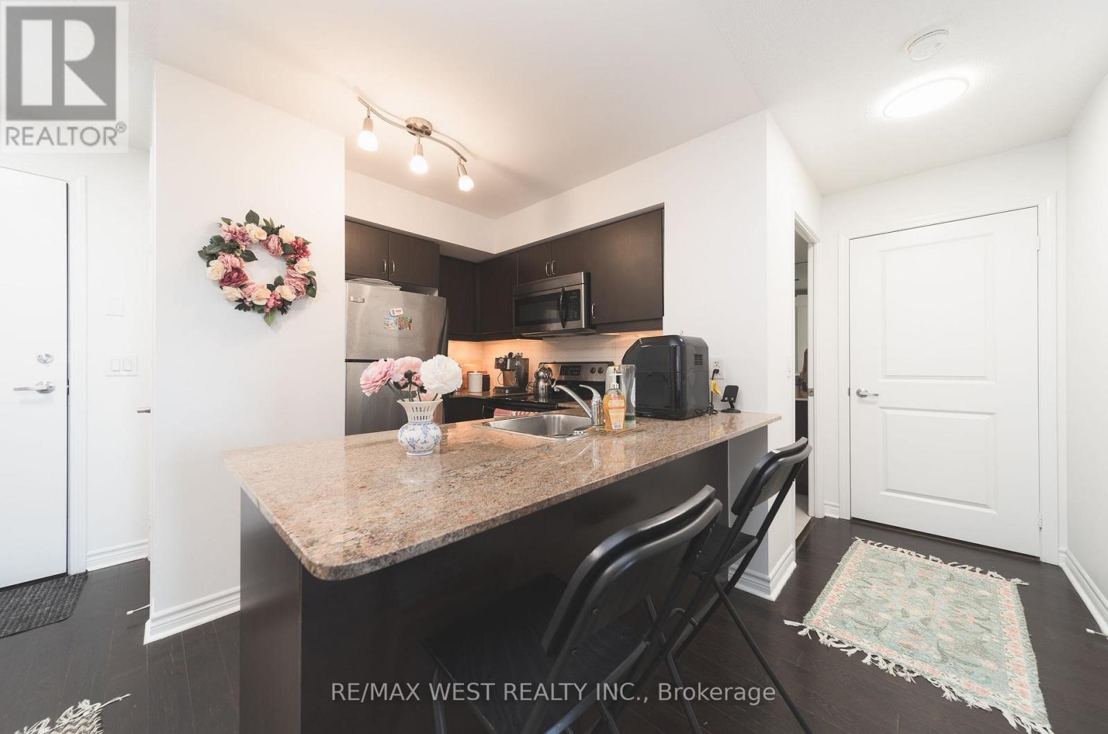 #524 27 REAN DRIVE - 7