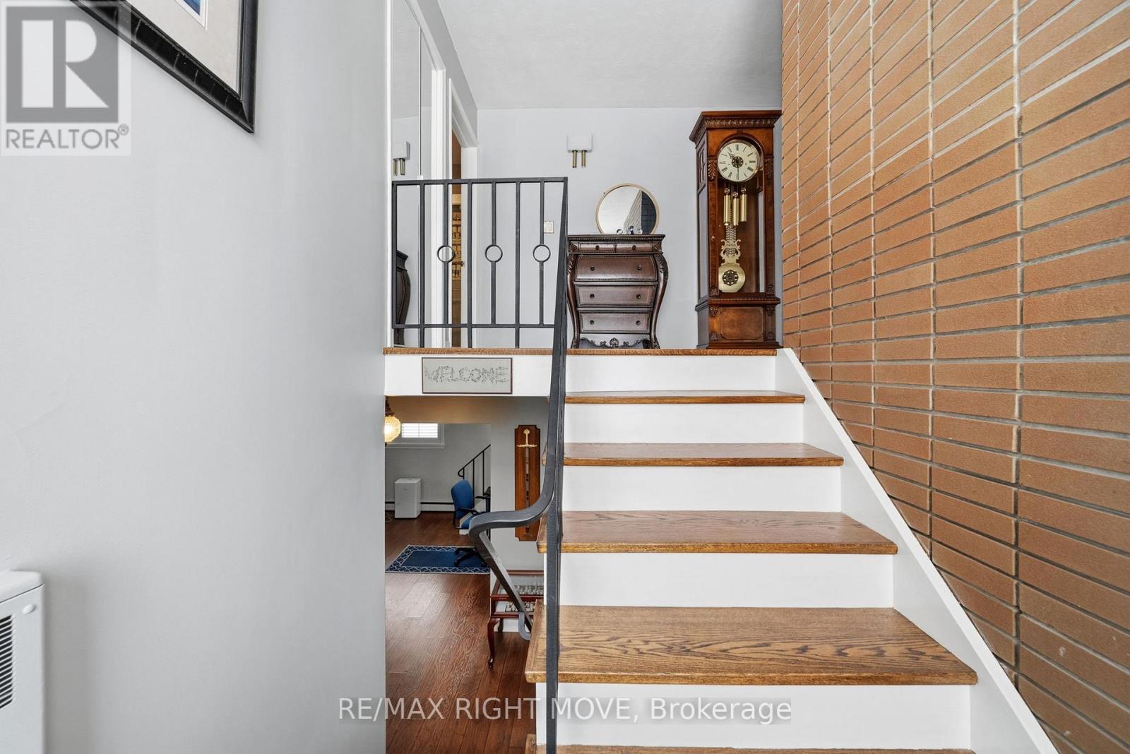 220 BELMORAL DRIVE - 2