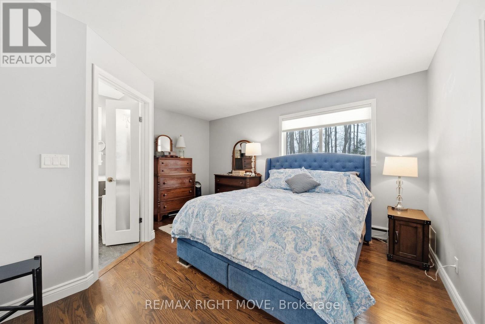 220 BELMORAL DRIVE - 22