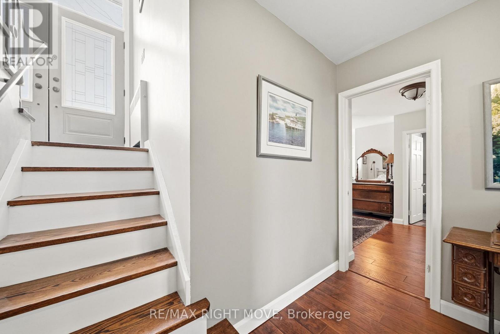 220 BELMORAL DRIVE - 28