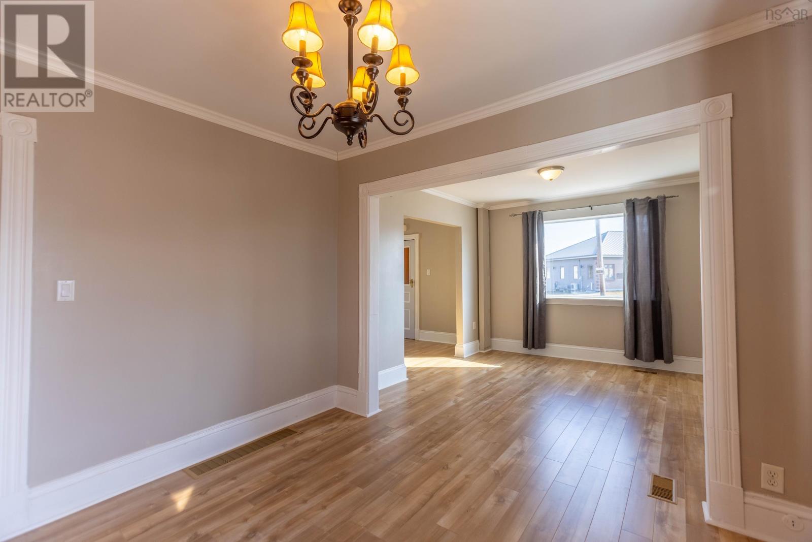 Property 38 of 39 of 103 Hickman Street