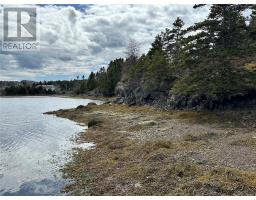12-16 Back Cove Road thumbnail 27
