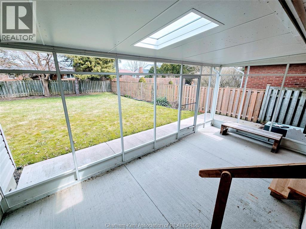 561 Lacroix STREET, Chatham, Ontario, N7M2X3 — Photo 8