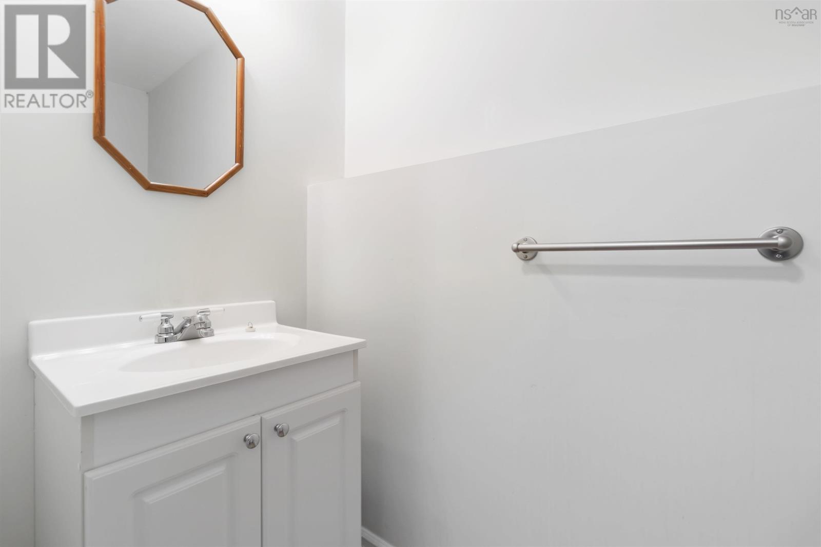 Property 4 of 35 of 5820 Gainsborough Place