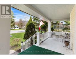 Bedroom 3 - 61 Bond Street W, Kawartha Lakes, ON K0M1N0 Photo 7