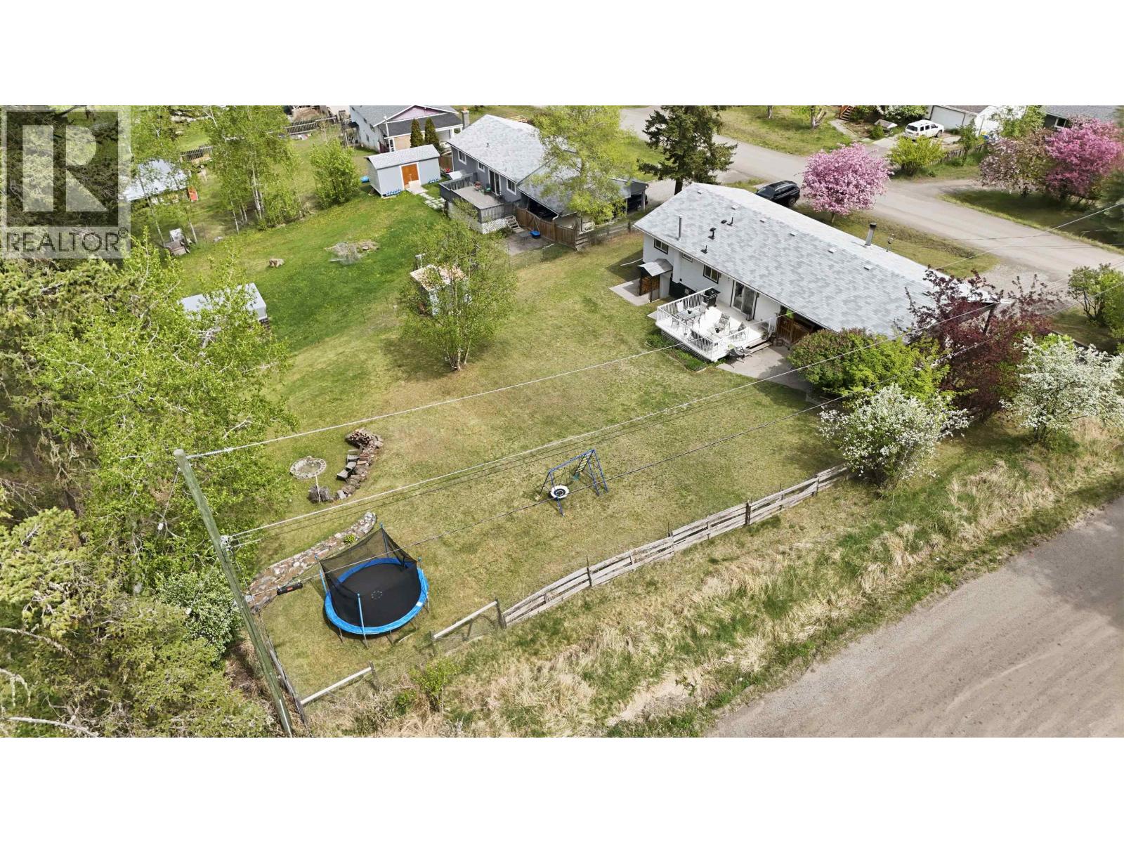 1015 BALSAM STREET - 24