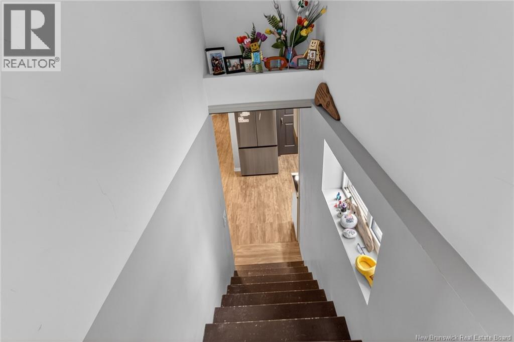 369 Eunice Avenue - 33