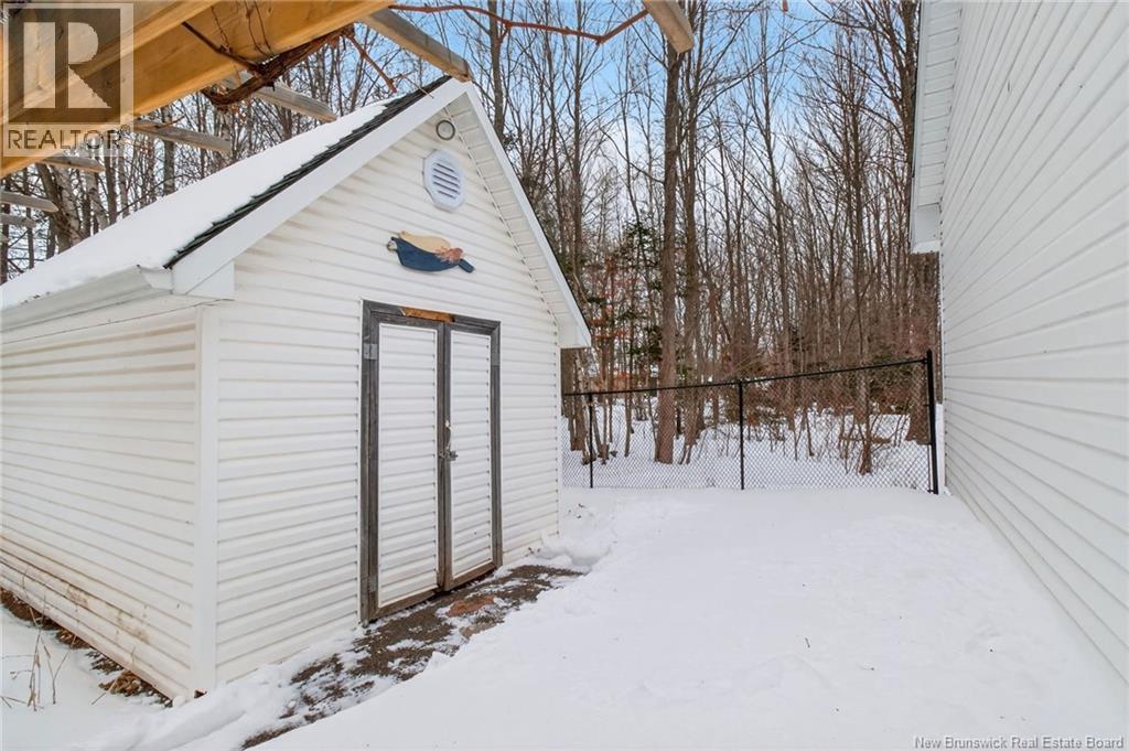 369 Eunice Avenue - 43