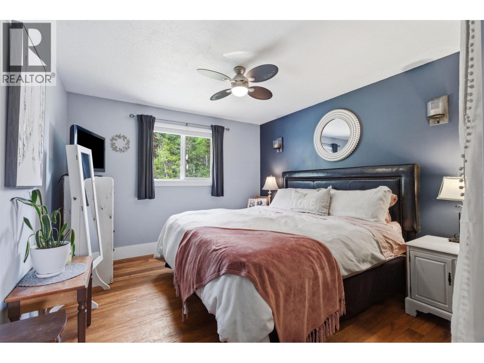 1015 BALSAM STREET - 17