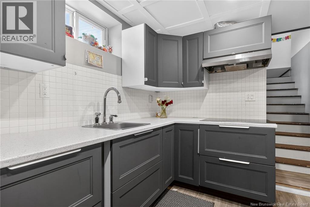369 Eunice Avenue - 38