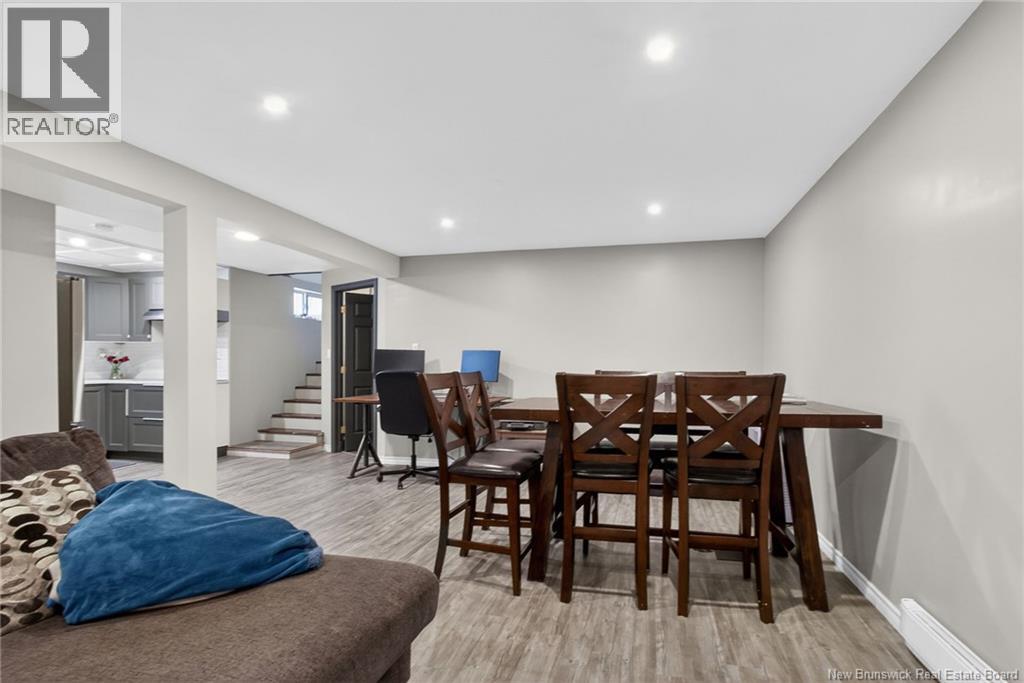 369 Eunice Avenue - 35
