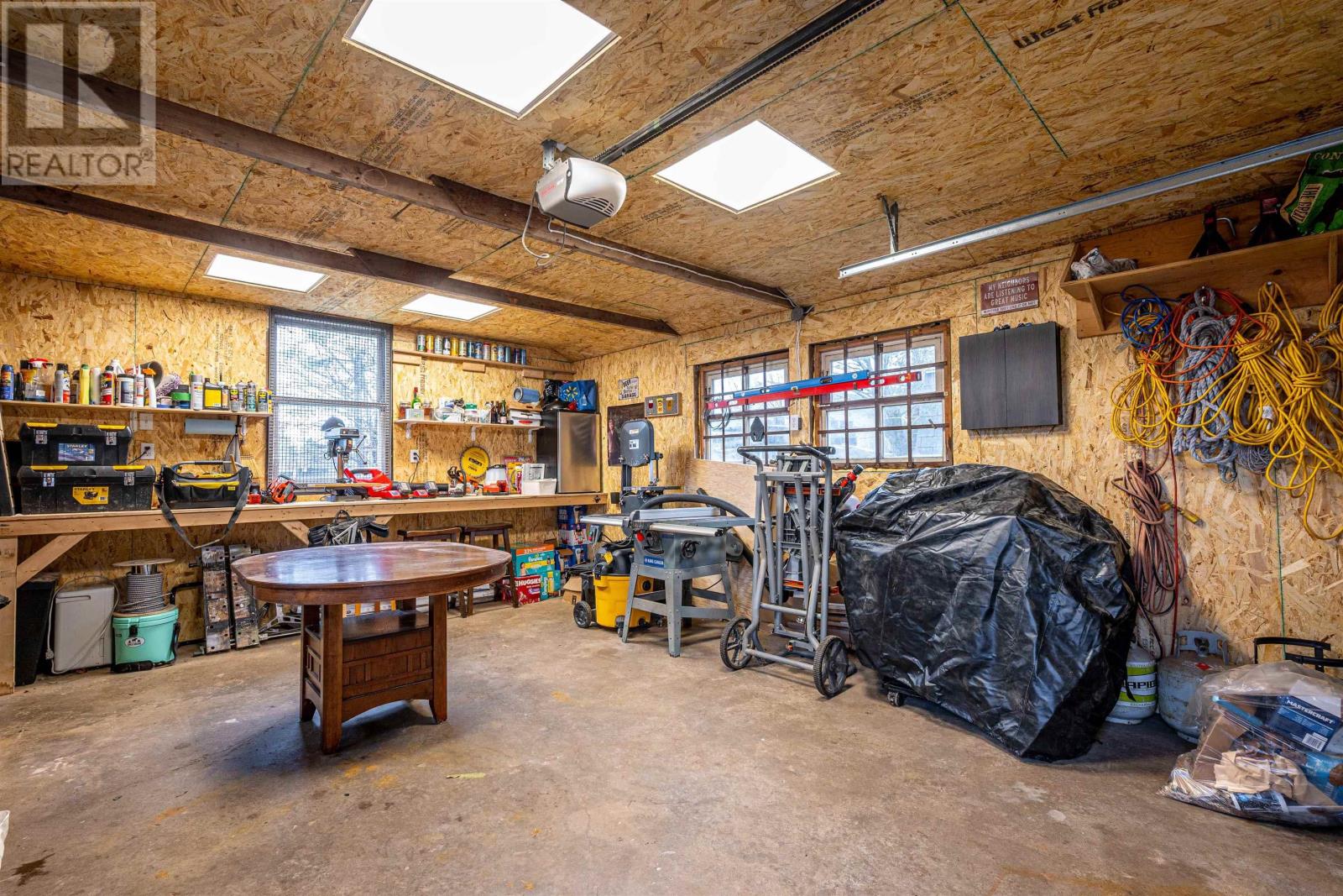 Property 4 of 28 of 228 Melrose Avenue