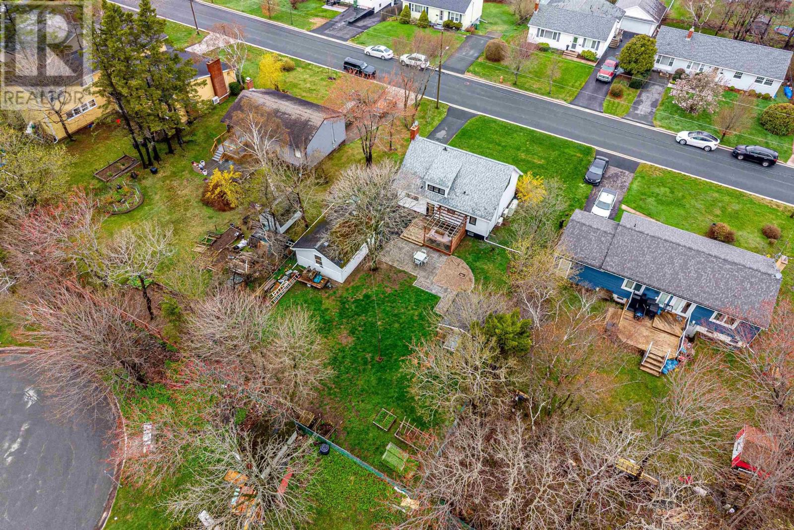 Property 26 of 28 of 228 Melrose Avenue