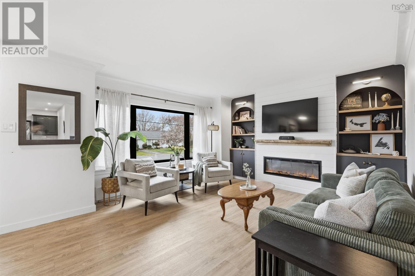 Property 24 of 28 of 228 Melrose Avenue