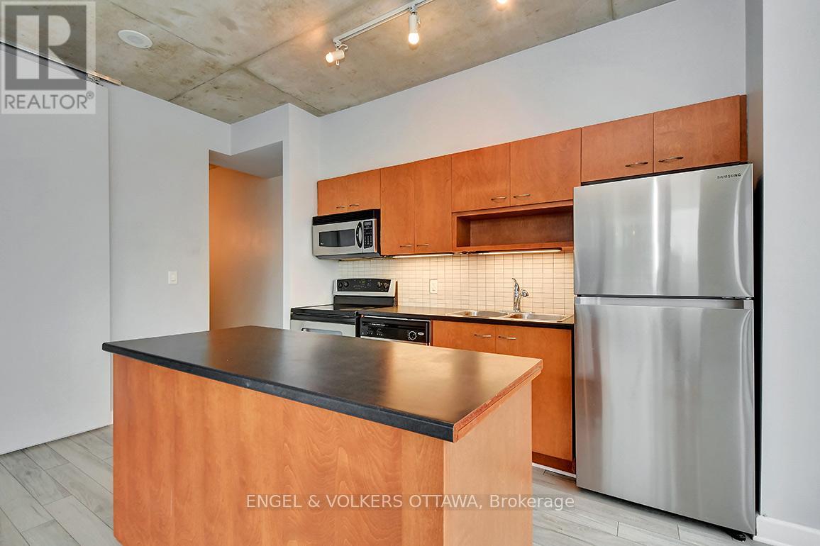 #1008 179 GEORGE STREET - 17