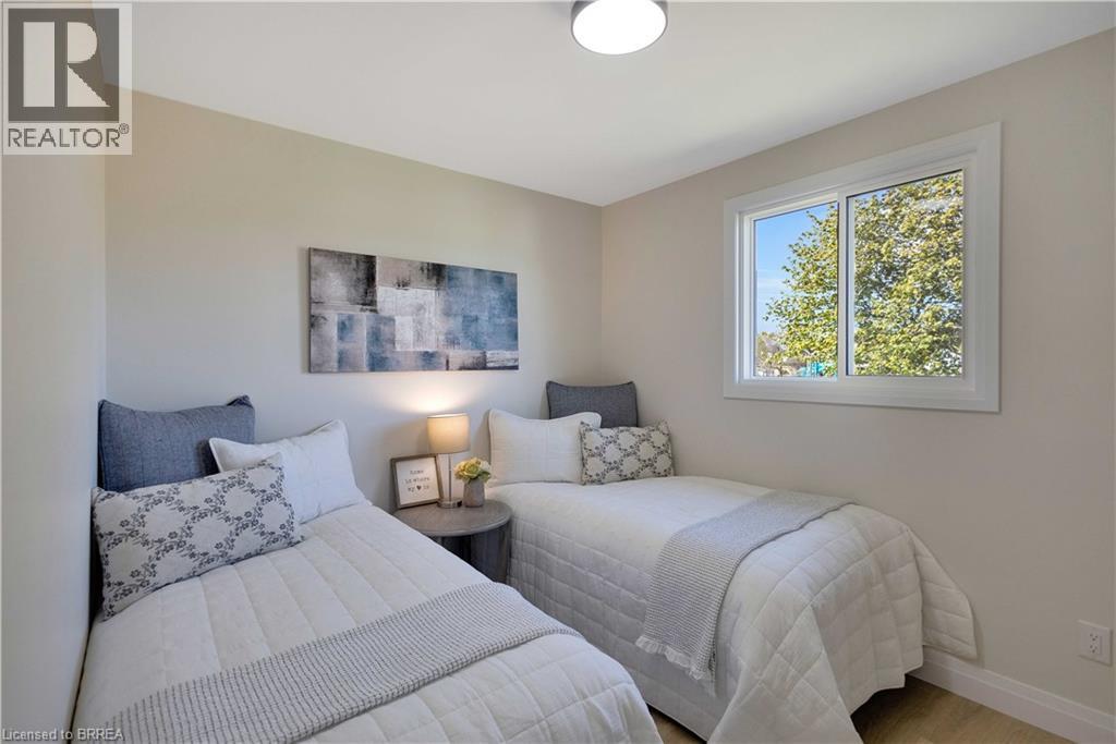 17 NORTHVILLE Drive, Paris, Ontario, N3L3S2 — Photo 5