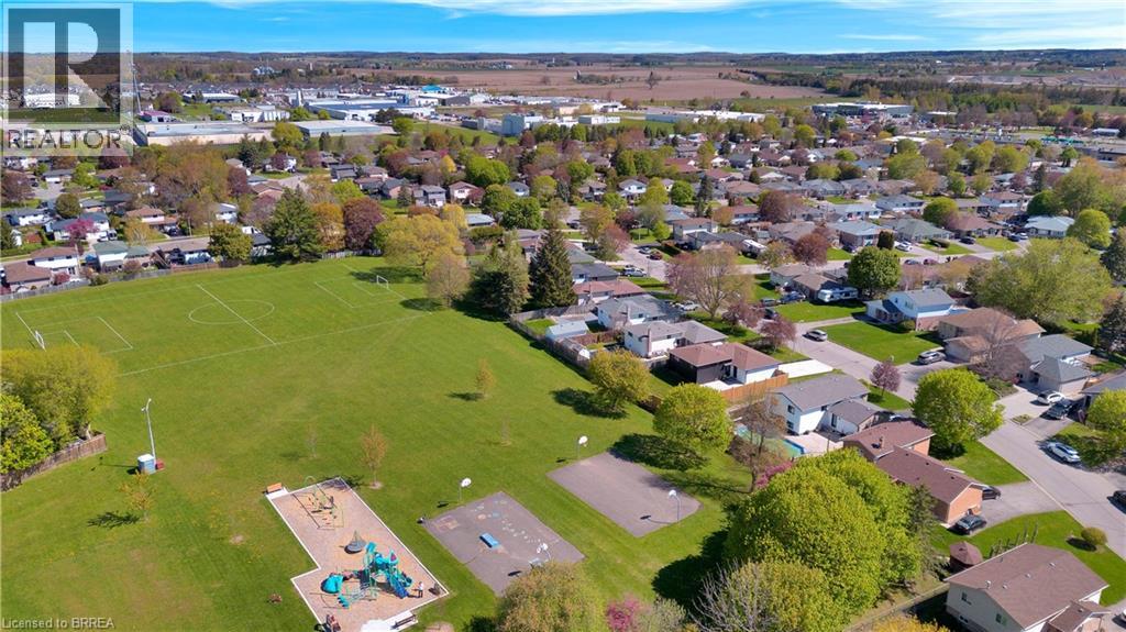 17 NORTHVILLE Drive, Paris, Ontario, N3L3S2 — Photo 4