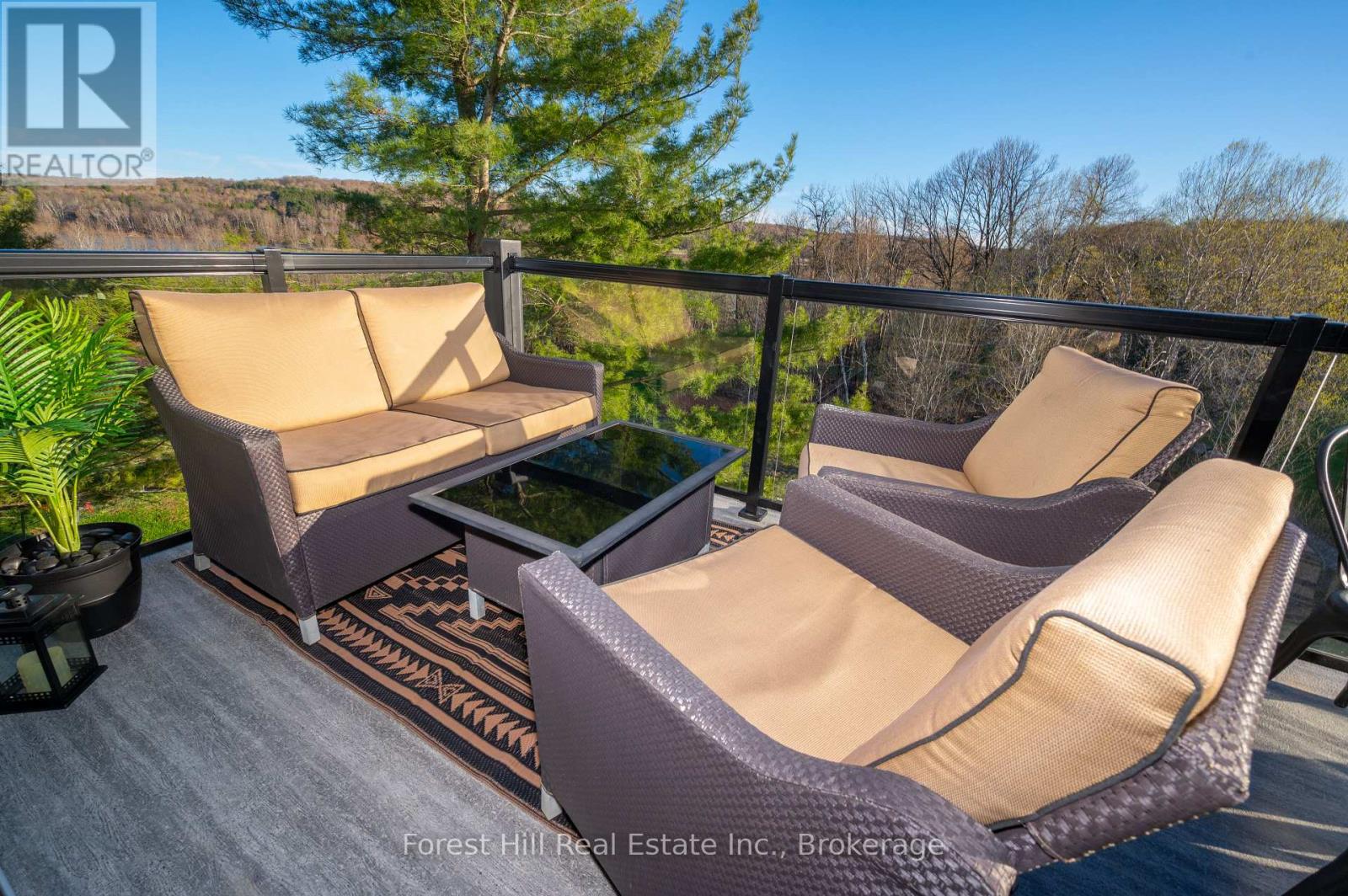 #303 1235 DEERHURST DRIVE - 3