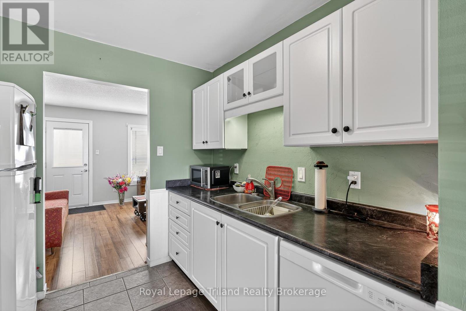 11 - 1135 NELLIS STREET