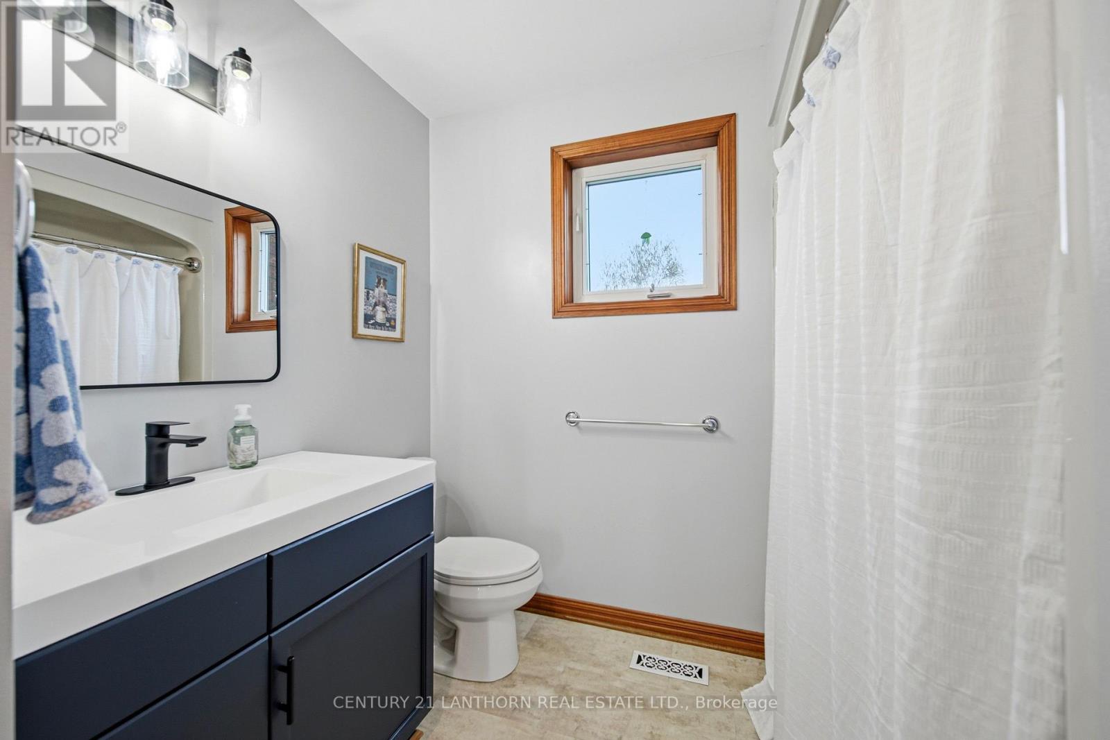 1337 HAMILTON ROAD - 23