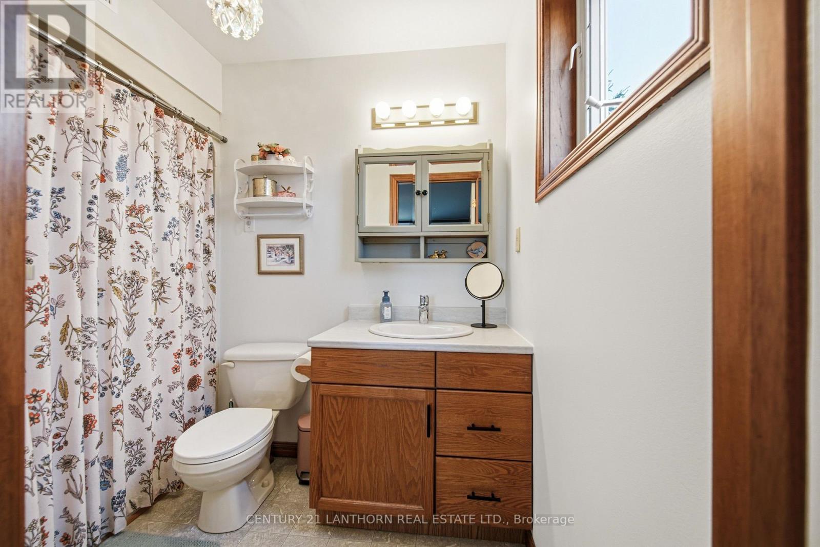 1337 HAMILTON ROAD - 22