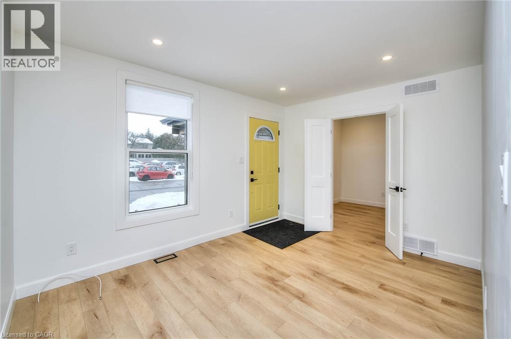 2 ESSON Street, Kitchener, Ontario, N2M2T9 — Photo 16