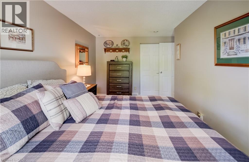 10 MEADOW WOODS Crescent, Kitchener, Ontario, N2N1S5 — Photo 37
