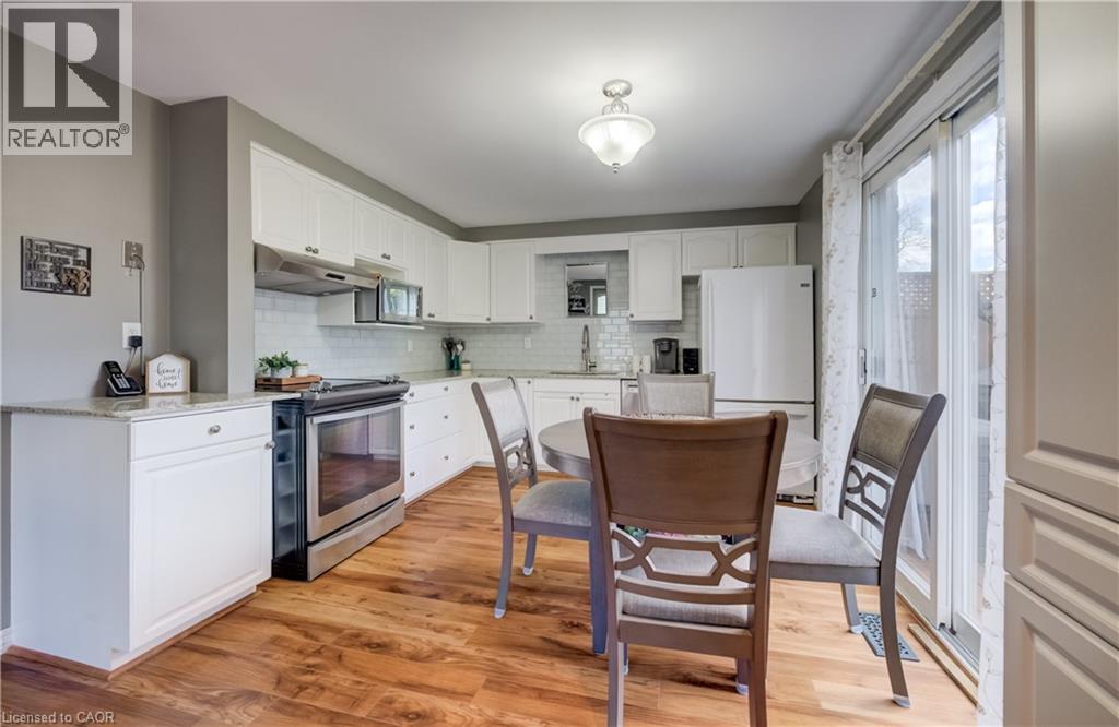 10 MEADOW WOODS Crescent, Kitchener, Ontario, N2N1S5 — Photo 16
